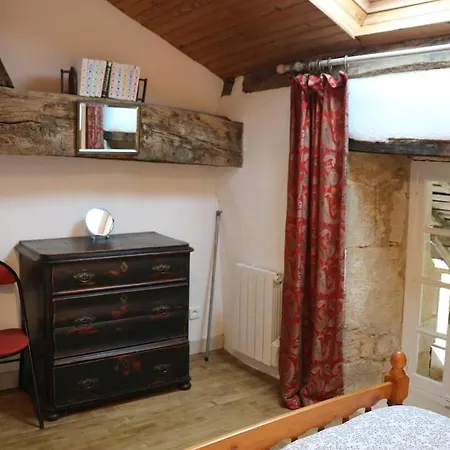 Maison Ancienne En Perigord, 10 Personnes * Milhac-de-Nontron