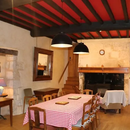 Maison Ancienne En Perigord, 10 Personnes * Milhac-de-Nontron