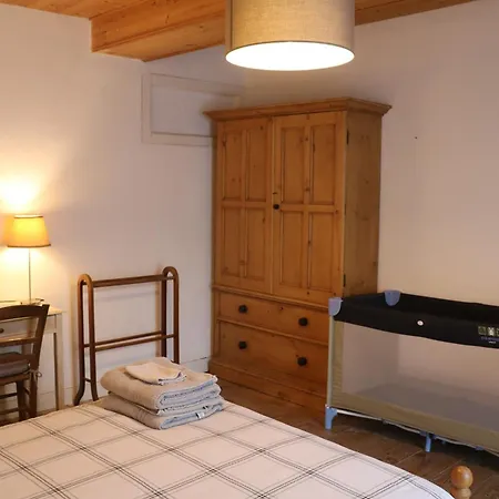 Casa de Férias Maison Ancienne En Perigord, 10 Personnes *