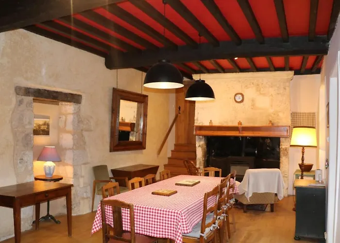 Maison Ancienne En Perigord, 10 Personnes * Milhac-de-Nontron