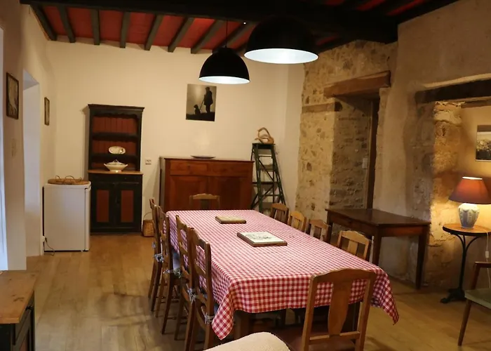 Maison Ancienne En Perigord, 10 Personnes