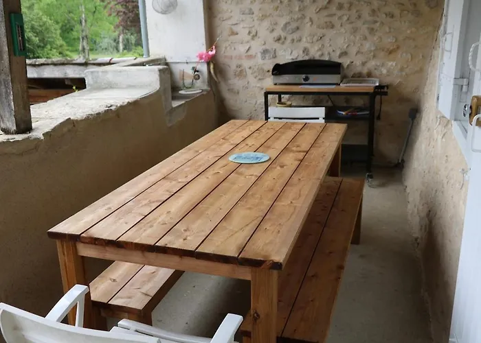 度假居 Maison Ancienne En Perigord, 10 Personnes Milhac-de-Nontron